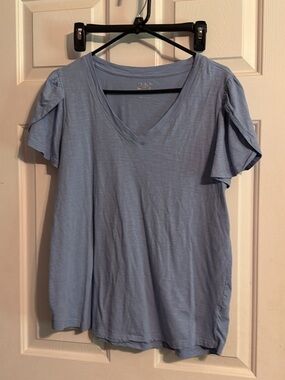 Maurices Light Blue V-Neck Short Sleeve Tee